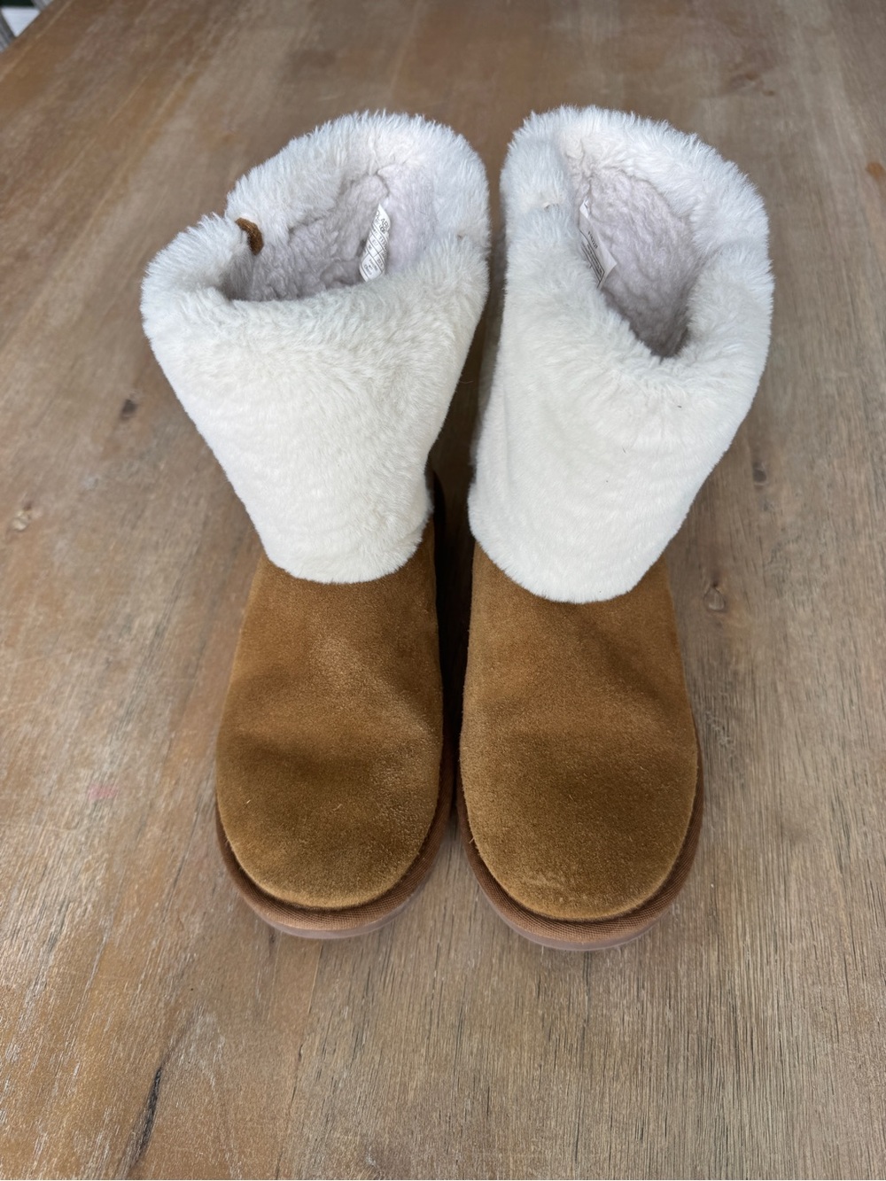 Koolaburra by Uggs girls boots